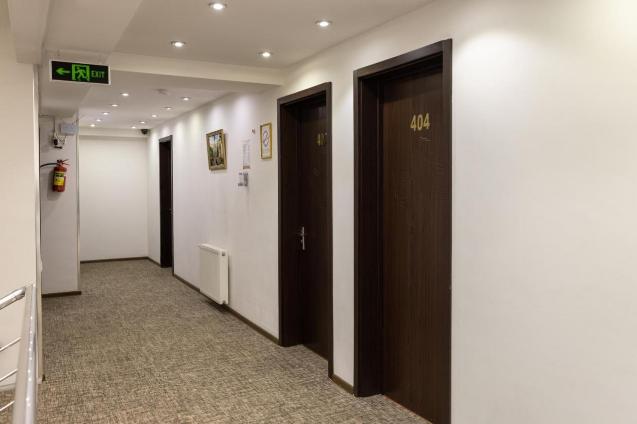 Hotel Grand Palace ティビリシ エクステリア 写真