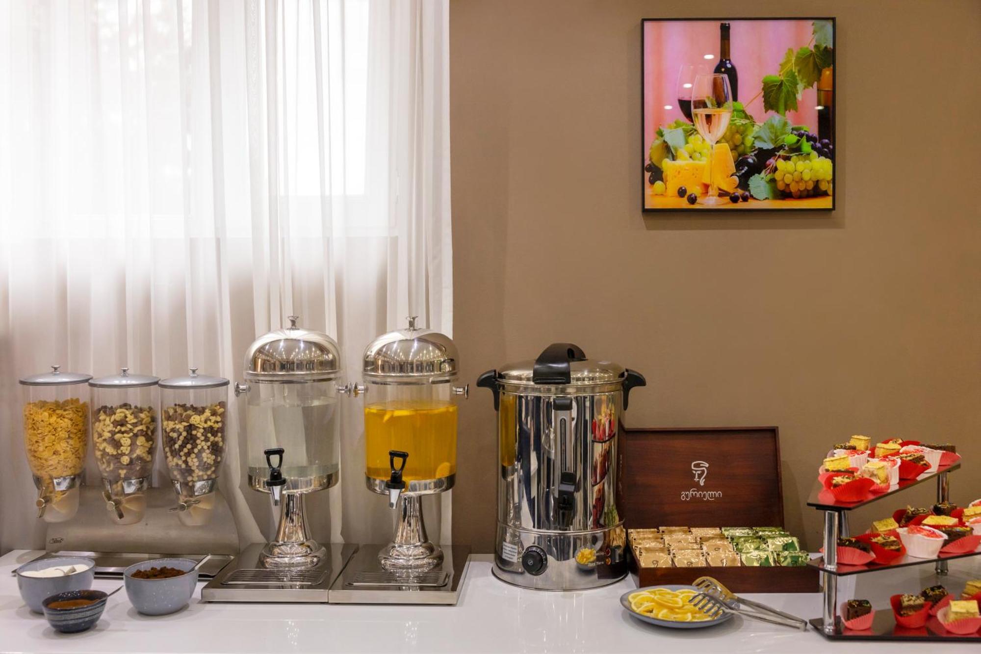 Hotel Grand Palace ティビリシ エクステリア 写真